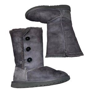 UGG AUSTRALIA 1962 Woman Bailey Triple Button Gray Leather Sheepskin Boots
